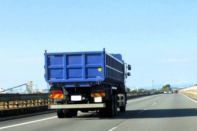 土砂禁車両について